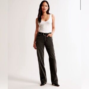 Abercrombie High Rise Loose Jean Washed Black. Size 0 / 25 Short. NWT